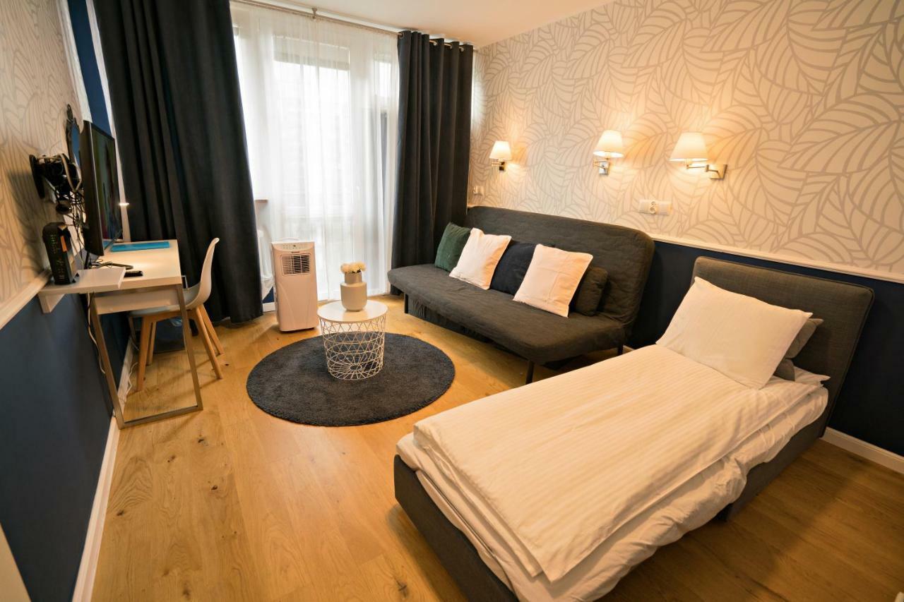 Apartament Hotel Grzybowska 9 Varsavia Esterno foto