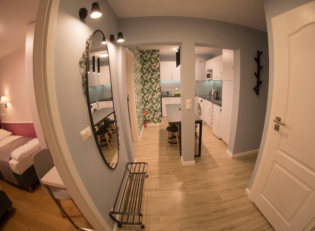 Apartament Hotel Grzybowska 9 Varsavia Esterno foto