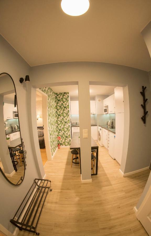 Apartament Hotel Grzybowska 9 Varsavia Esterno foto