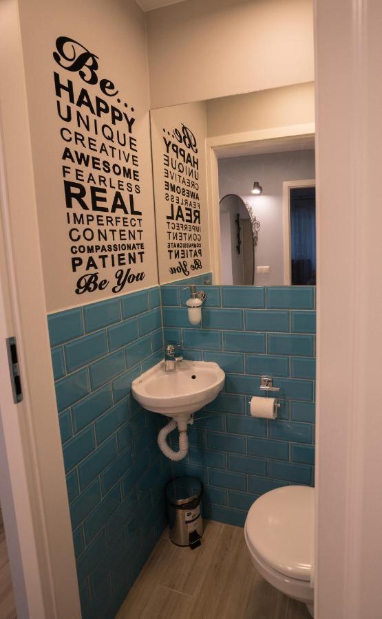 Apartament Hotel Grzybowska 9 Varsavia Esterno foto
