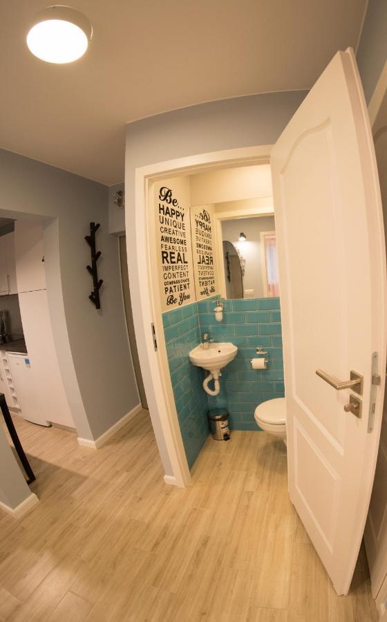 Apartament Hotel Grzybowska 9 Varsavia Esterno foto
