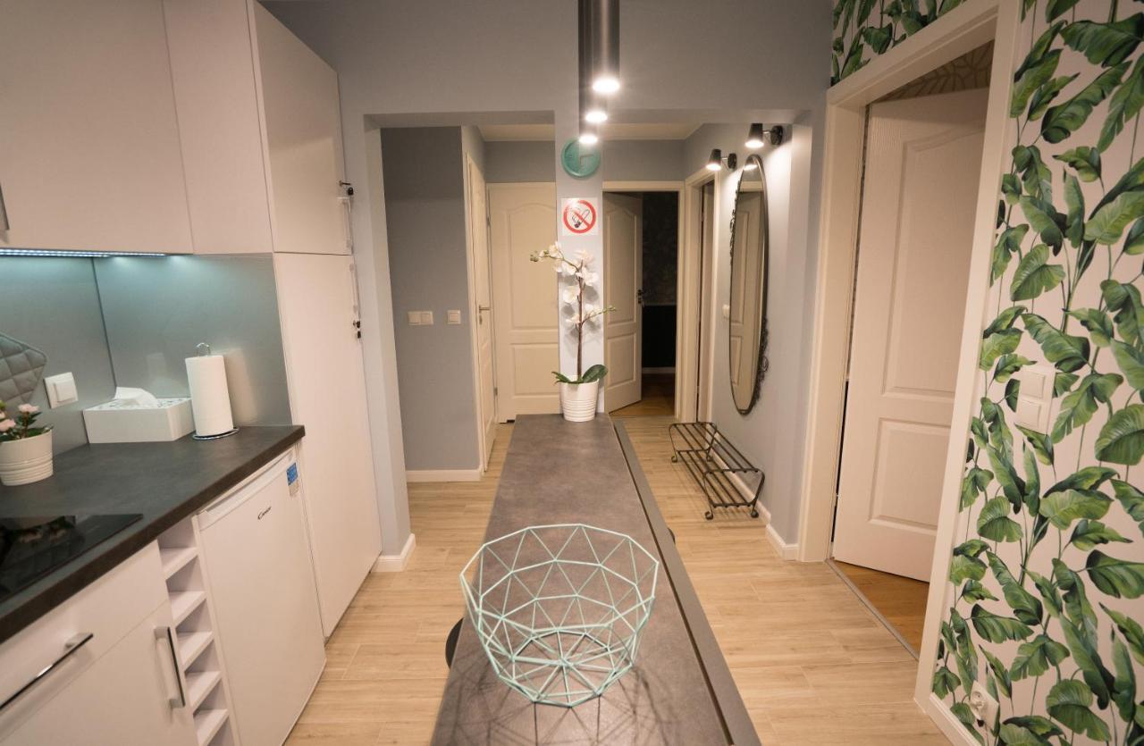Apartament Hotel Grzybowska 9 Varsavia Esterno foto